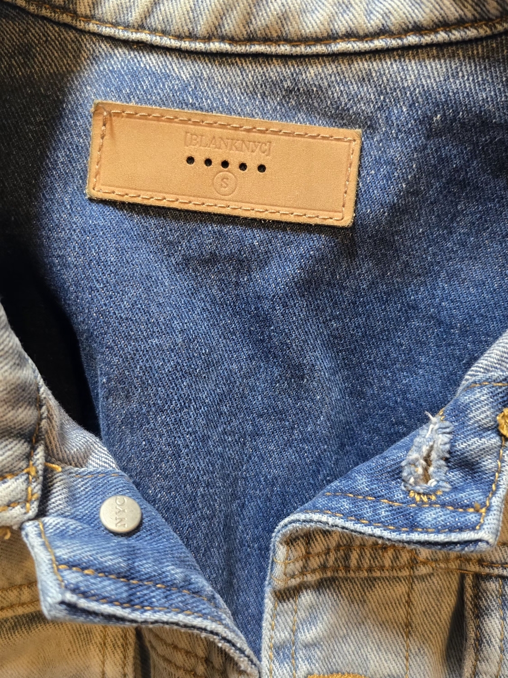 BLANKNYC Light Wash Denim Jacket Size Small 100% Cotton - Picture 11 of 11